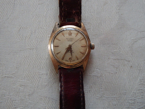 Ancienne montre mécanique - ancienne,