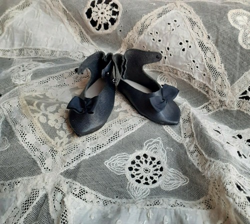 Chaussures cuir poupée - chaussures,