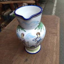 Pichet en faïence de Nevers -