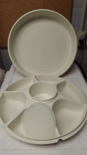 Tupperware serving center - serving,