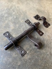 Ancien gros verrou poignée cochonnier en fer forgé, serrure ferrure penture