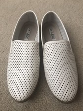 Women Girl White Flat Sandals