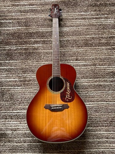 Guitare acoustique ancienne - , en