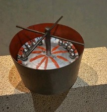 Jeu de hasard ancien à billes