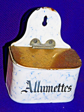 Boite à allumettes murale de cuisine en tole marbree emaillée cachet sur la base