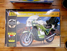 Maquette moto 8 - 1/8, heller