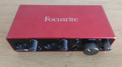 Focusrite scarlett 2i2 3nd - scarlett,