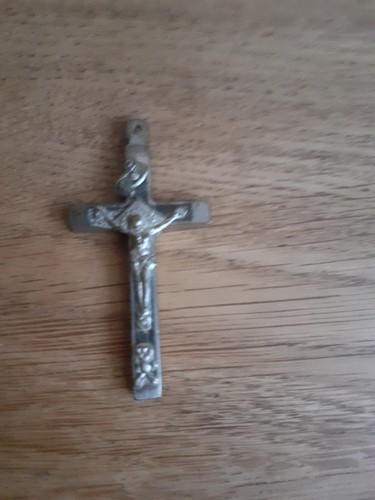 Croix bois argentée - en, et