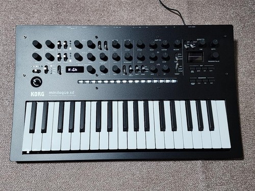 Synthétiseur analogique