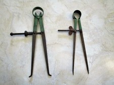 2 Anciens compas de menuisier / outils de mesures en métal