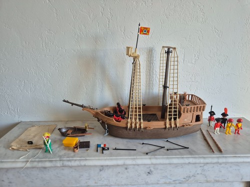 Lot ancien bâteau pirate - lot,