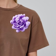 Broche en tissu avec fleur