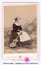 AUTRICHE, FEMME DU TYROL EN TENUE RÉGIONALE & UNE GUITARE, MUSIQUE, CDV  -AA77