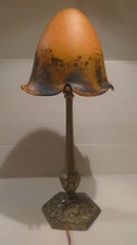 Lampe Art Déco en bronze argenté et pâte de verre – France, circa 1927–1930