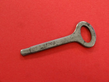 Clé "Singer Simanco" 87363 pour Coffre machine à coudre Singer