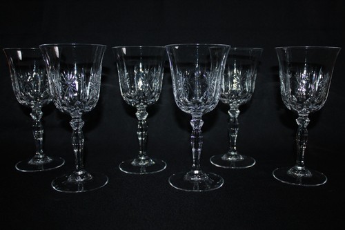 Verres eau pied en - eau, à