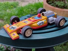 ANCIENNE PETITE VOITURE DE