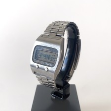 Montre Seiko Quartz LC 0439-5009 Vintage 1976 – Digital LCD, Acier inoyxdable