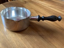 petite casserole en metal