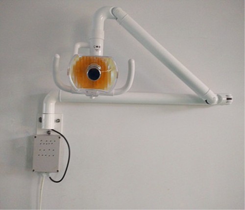 Lampe chirurgicale dentaire
