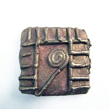 petit poids Baoulé - bronze cire perdue 25 x 27 mm