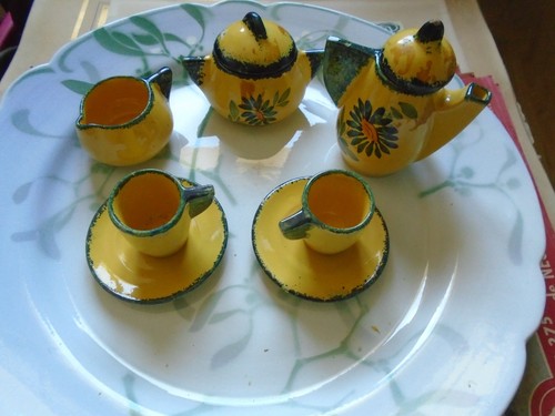 Dinette tete - a, tete.".faience