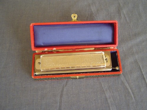 Vintage hohner the super - vintage,