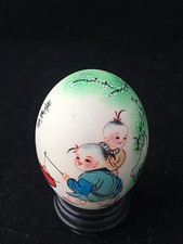 Oeuf Peint Chinois sur Socle