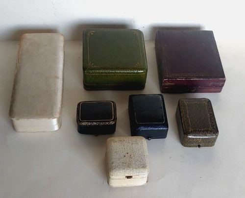 Lot boite écrin - 7, ancien