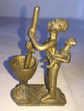 ANCIENNE STATUETTE FIGURINE FEMME BEBE QUI MOUDRE du BLE ART AFRICAIN MALI 1950