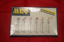 MKD HO MAQUETTE SIGNAUX MECANIQUES DE SIGNALISATION 580 TRAIN ELECTRIQUE BOITE