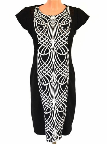 Save the queen robe - save,