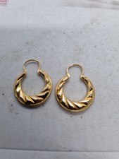 ##      BELLE PAIRE DE BOUCLES