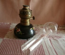 ancienne lampe à pétrole de suspension en céramique émaillée  