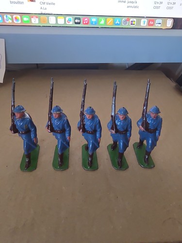 Lot soldats en plomb - soldats,