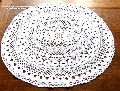 Napperon crochet art - ,