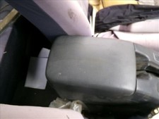 accoudoir central NISSAN