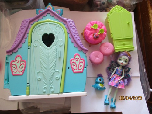 Poupee enchantimals maison - ",