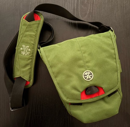 Crumpler three million - 3,