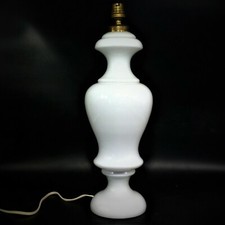 ELEGANT PIED DE LAMPE EN