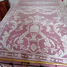 Ancien dessus de lit/filet frangé-Art déco brodé bouquet de roses