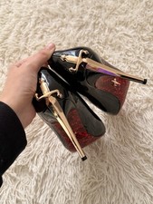 talons Noir Et Rouge Style