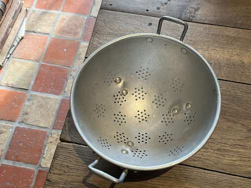Ancienne passoire aluminium