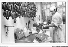 AHWP13-0906 - METIERS - le fabricant de merguez