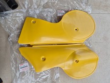 Paire de caches latéraux