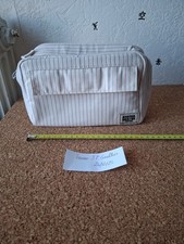 Trousse toilette neuve - de,