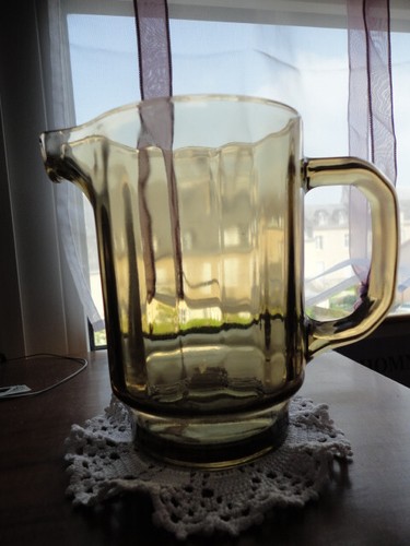 Pichet rétro verre fumé - pichet, en