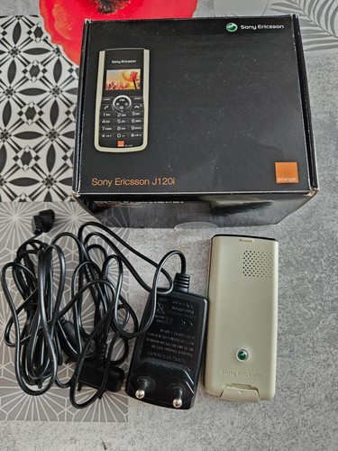 Sony Ericsson J120i -