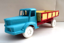 Grand Camion Unic Izoard Plastique Bleu clair à Benne Bois 43Cm France 1960
