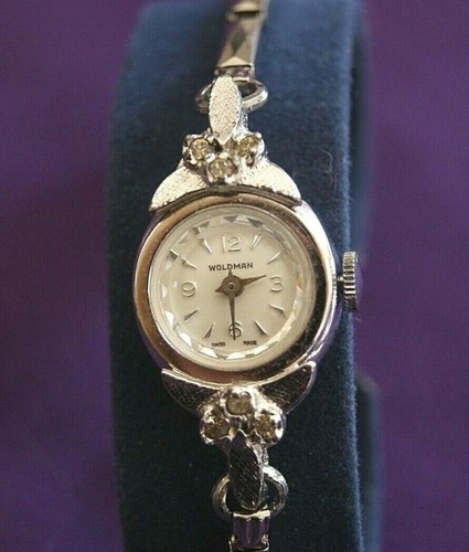 Beautiful vintage woldman - vintage,